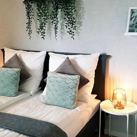 - Balkon & Parken Inklusive Apartment *