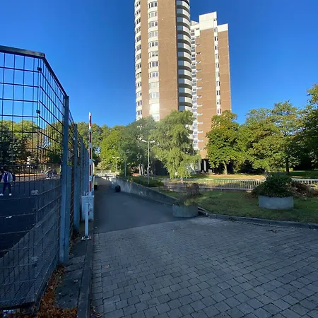 - Balkon & Parken Inklusive