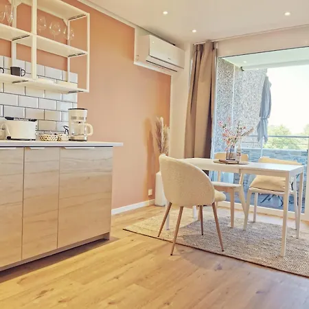 - Balkon & Parken Inklusive Daire *