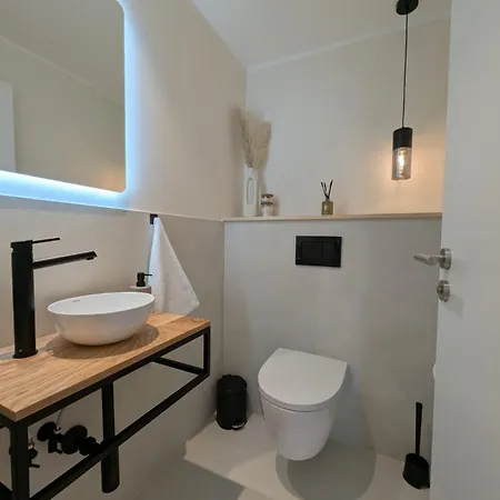- Balkon & Parken Inklusive Osnabrueck