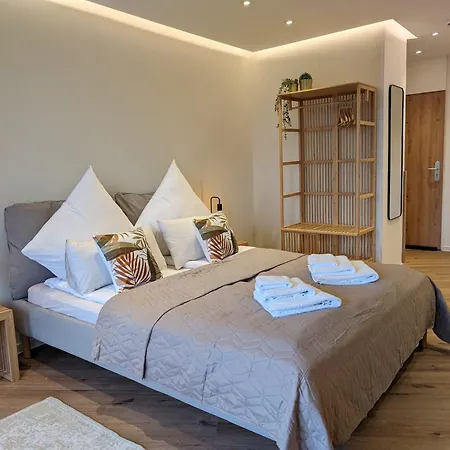- Balkon & Parken Inklusive Osnabrueck