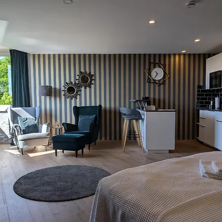 - Balkon & Parken Inklusive Osnabrueck