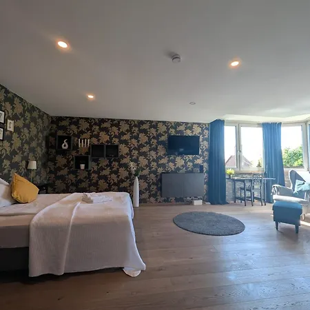 - Balkon & Parken Inklusive * Osnabrueck